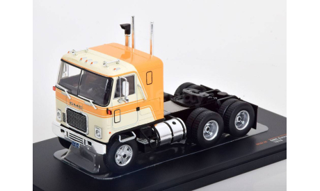 GMC Astro 95 towing vehicle (1970), ochre-yellow creme, масштабная модель, IXO, scale43