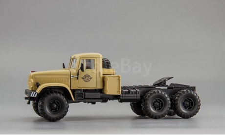 КРАЗ 255В седельный тягач, бежевый, масштабная модель, Наш Автопром, scale43