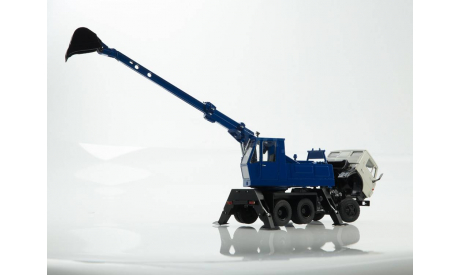 Экскаватор ЭО-3532 (5511), масштабная модель, scale43, ПАО КАМАЗ