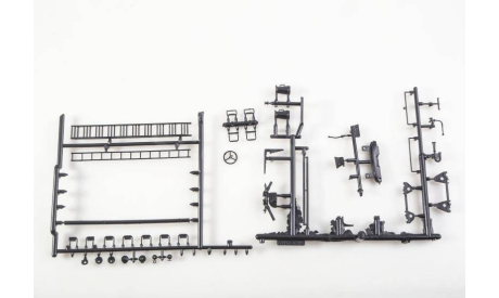 Сборная модель  АЦ-40 (133ГЯ)-181А, сборная модель автомобиля, AVD Models, scale43