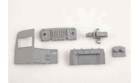 Сборная модель   Автобус ТАРЗ-002Б, сборная модель автомобиля, AVD Models, scale43