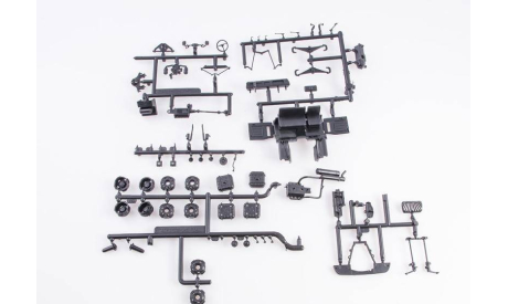Самосвал Tatra-138-S1, сборная модель автомобиля, scale43, AVD Models