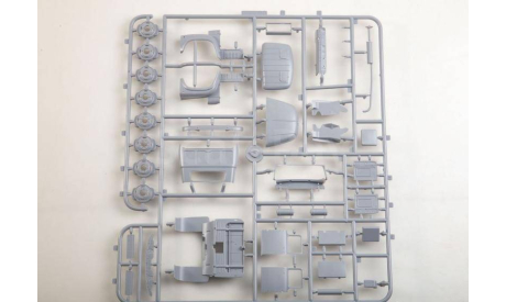 Сборная модель  ТСВ-6 (130), сборная модель автомобиля, AVD Models, scale35