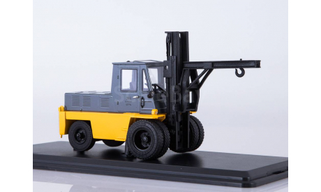 Львовский автопогрузчик АП-4014 (жёлто-серый), масштабная модель, ModelPro, 1:43, 1/43