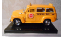 1 : 36 CHEVROLET SUBURBAN  1950, масштабная модель, KINSMART, scale35