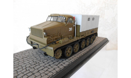 Модель 1/43 SSM 3005 АТ-Т (артиллерийский тягач) бортовой, с тентом, хаки., масштабная модель, Start Scale Models (SSM), scale43