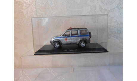 УАЗ Patriot ДПС — 2010  DiP Models  1:43, масштабная модель, scale43