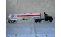 MACK R-Series (1966), black TR082  с  полуприцепом - цистерной., масштабная модель, IXO грузовики (серии TRU), scale43