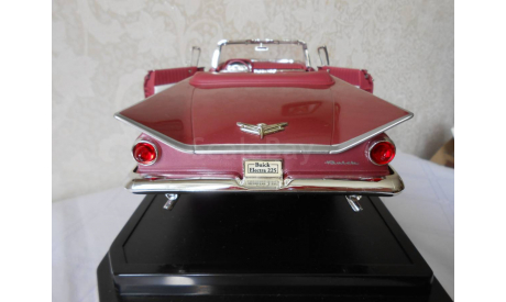 1 : 18 BUICK  ELECTRA  225    1959    Signature Models металл 1:18, масштабная модель, scale18