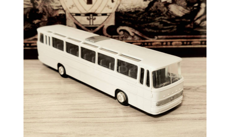 Автобус Сетра Kässbohrer Setra SG 221 UL, масштабная модель, Wiking, scale87