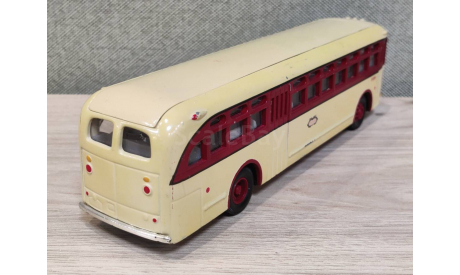 Автобус GM Bus Corgi, масштабная модель, scale50, Mercedes-Benz
