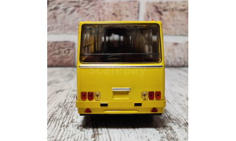 Автобус Икарус 280 Ikarus 280.33 охра Демпрайс Demprice Классикбас ClassicBus, масштабная модель, 1:43, 1/43