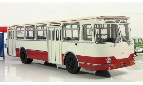 автобус Лиаз 677 к/ф ’Джентльмены Удачи’ 1971 СССР Классик Бус ClassicBus 1:43, масштабная модель, 1/43