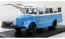 АВТОБУС Кавз 651 1949 Бело-голубой СССР CLASSICBUS 1:43, масштабная модель, 1/43