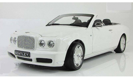 Бентли Bentley Azure 2006 Белый Minichamps 1:18 100139502, масштабная модель, scale18