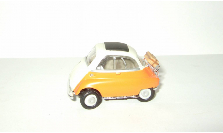 БМВ BMW Isetta 250 1961 Cararama Hongwell 1:43 Ранний Поворотные колеса, масштабная модель, scale43, Bauer/Cararama/Hongwell