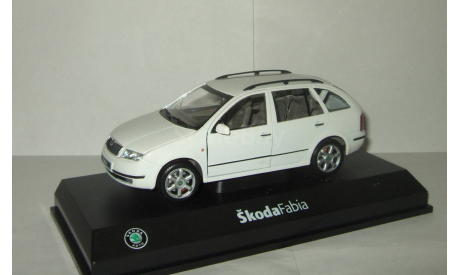 Шкода Skoda Fabia I Универсал Белый Abrex 1:24, масштабная модель, 1/24, Škoda