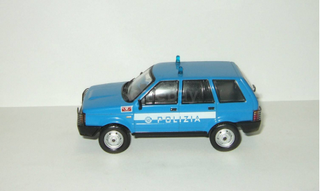 Rayton Fissore Magnum 4x4 2,5 TDI Полиция Италии 1989 IXO Altaya Полицейские Машины Мира 1:43, масштабная модель, scale43, Полицейские машины мира, Deagostini
