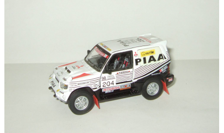 Мицубиси Mitsubishi Pajero Evolution 4x4 1999 Cararama Hongwell 1:43 БЕСПЛАТНАЯ доставка, масштабная модель, 1/43, Bauer/Cararama/Hongwell