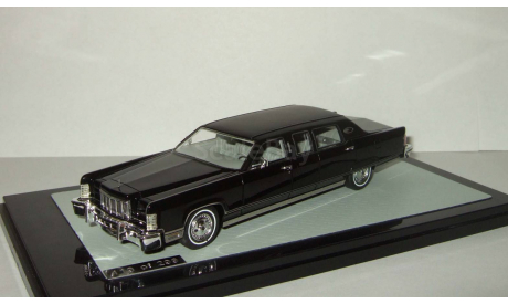 лимузин Линкольн Lincoln Continental Moloney Executive Sedan Черный 1973 (лимузин лидера Северной Кореи Ким Ир Сена) GLM 1:43 43101901 Limit 299, масштабная модель, 1/43