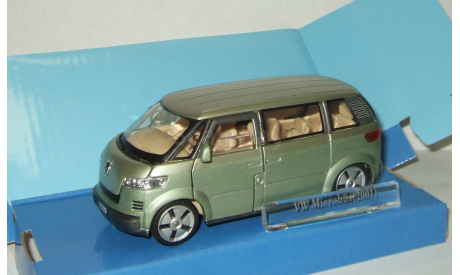 Фольксваген VW Volkswagen Microbus 2001 Hongwell Cararama Ранний выпуск 1:43 Открываются двери, масштабная модель, 1/43, Bauer/Cararama/Hongwell