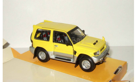 Mitsubishi Pajero Evolution 4x4 1999 Cararama Hongwell Autocraft 1:43 Ранний Открываются двери, масштабная модель, 1/43, Bauer/Cararama/Hongwell