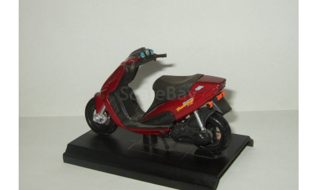 мотоцикл мотороллер скутер Malaguti Phantom F12 2003 Maisto 1:18 БЕСПЛАТНАЯ доставка, масштабная модель мотоцикла, 1/18