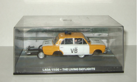 Ваз 2103 Жигули Lada 1500 из к/ф ’Искры из глаз’ Universal Hobbies James Bond series 1:43, масштабная модель, 1/43