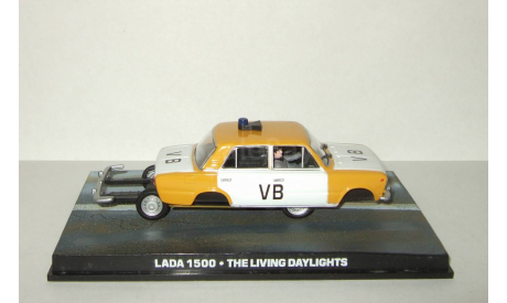 Ваз 2103 Жигули Lada 1500 из к/ф ’Искры из глаз’ Universal Hobbies James Bond series 1:43, масштабная модель, 1/43