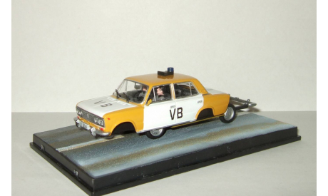 Ваз 2103 Жигули Lada 1500 из к/ф ’Искры из глаз’ Universal Hobbies James Bond series 1:43, масштабная модель, 1/43