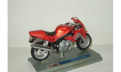 мотоцикл Триумф Triumph Sprint RS 2001 Maisto 1:18 БЕСПЛАТНАЯ доставка, масштабная модель мотоцикла, scale18