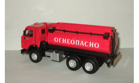 Камаз 5320 Цистерна Огнеопасно 2005 Autobahn Bauer 1:43, масштабная модель, 1/43, Bauer/Cararama/Hongwell