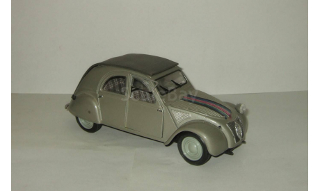 Ситроен Citroen 2CV 1952 Maisto 1:18, масштабная модель, 1/18, Maisto-Swarovski, Citroën