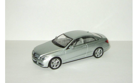 Мерседес Бенц Mercedes Benz E klasse W212 Coupe Серебристый металлик Schuco 1:43 Limited Edition, масштабная модель, scale43, Mercedes-Benz