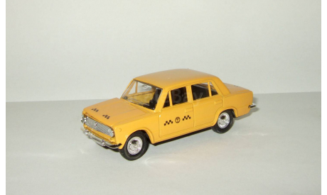 Ваз 2101 Жигули Lada Такси (без шашечек на крыше) СССР Агат Тантал Радон 1:43, масштабная модель, 1/43, Агат/Моссар/Тантал