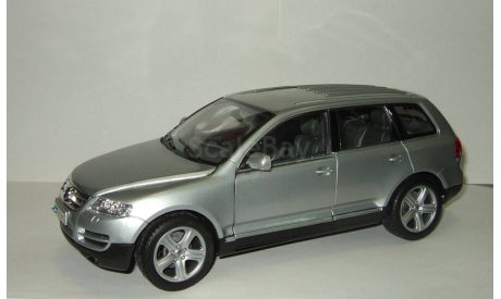Фольксваген VW Volkswagen Touareg 4x4 2004 Bburago 1:18, масштабная модель, 1/18