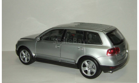 Фольксваген VW Volkswagen Touareg 4x4 2004 Bburago 1:18, масштабная модель, 1/18