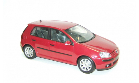Фольксваген VW Volkswagen Golf V 2005 Bburago 1:18, масштабная модель, scale18