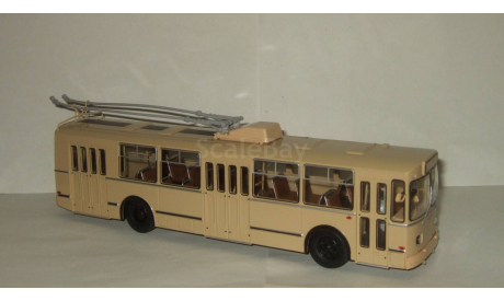 Троллейбус ЗиУ 9 СССР 1982 SSM 1:43 Раритет (Кремовый), масштабная модель, 1/43, Start Scale Models (SSM)