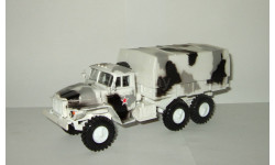 Урал 4320 6х6 С тентом 1979 Камуфляж Зимний ’Северный вариант’ СССР Элекон 1:43