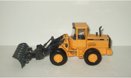 Трактор Бульдозер Вольво Volvo l70 2000 Joal 1:50, масштабная модель, 1/50