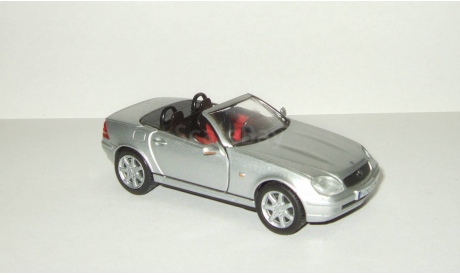 Мерседес Бенц Mercedes Benz SLK 320 2001 Schuco 1:43 Ранний Открываются двери, масштабная модель, Mercedes-Benz, scale43