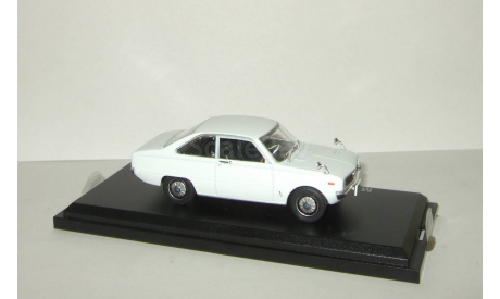 Мазда Mazda Familia Rotary Coupe 1968 Aoshima / Ebbro 1:43, масштабная модель, 1/43