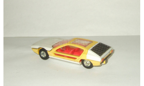 Ламборгини Lamborghini Marzal Dinky 1:43 Made in Great Britain, масштабная модель, 1/43