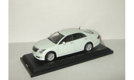 Тойота Toyota Crown Royal Saloon S 200 2008 Aoshima / Ebbro 1:43, масштабная модель, 1/43