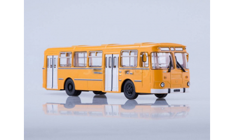 автобус ЛИАЗ 677 М городской жёлтый Советский автобус 1:43, масштабная модель, 1/43