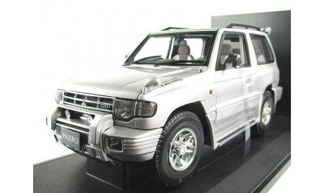 Мицубиси Mitsubishi Pajero II 1998 4x4 Рестайлинг 3500 V6 GDi AutoArt 1:18 77121 Раритет, масштабная модель, scale18