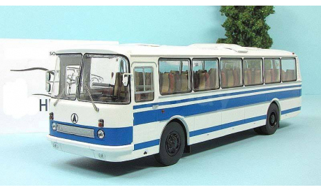 Автобус Лаз 699 Р Синий 1980 ClassicBus 1 43, масштабная модель, scale43