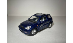 Toyota RAV4 (Kinsmart) 1/32