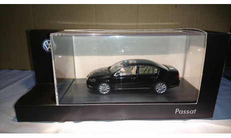 Volkswagen (VW) Passat B7 black (2010—2015) 1/43, масштабная модель, i-Scale (Schuco) Dealer Box, scale43